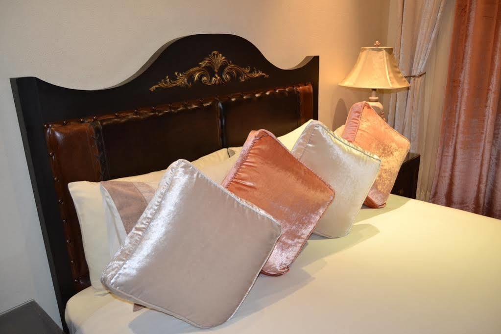Kimberley Manor Guesthouse エクステリア 写真